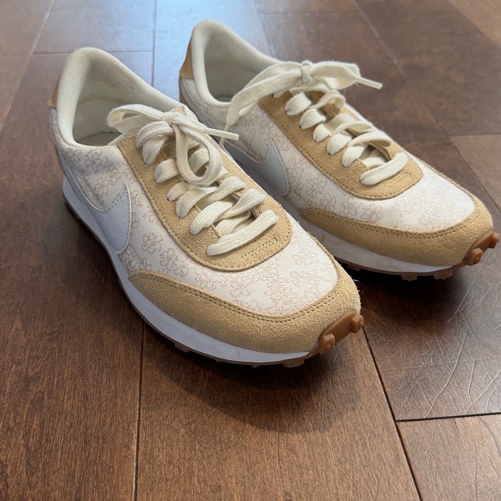 Nike Nike Daybreak DR5556-200 Women's Sneaker Casual Shoes Beige Sesame‎ Sz 8